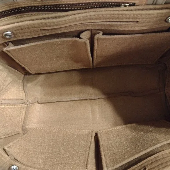 Beautiful Louis Vuitton Neverfull MM w/ New Orgainizer & Receipt! - Picture 8 of 16